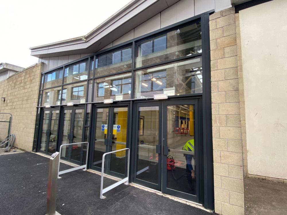 shopfront, glazing, aluminium shopfront, doors, windows, curtain