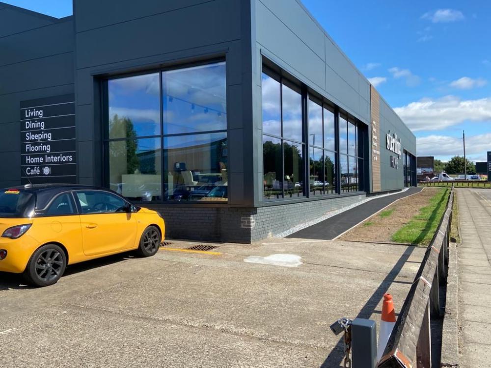 shopfront, glazing, aluminium shopfront, doors, windows, curtain